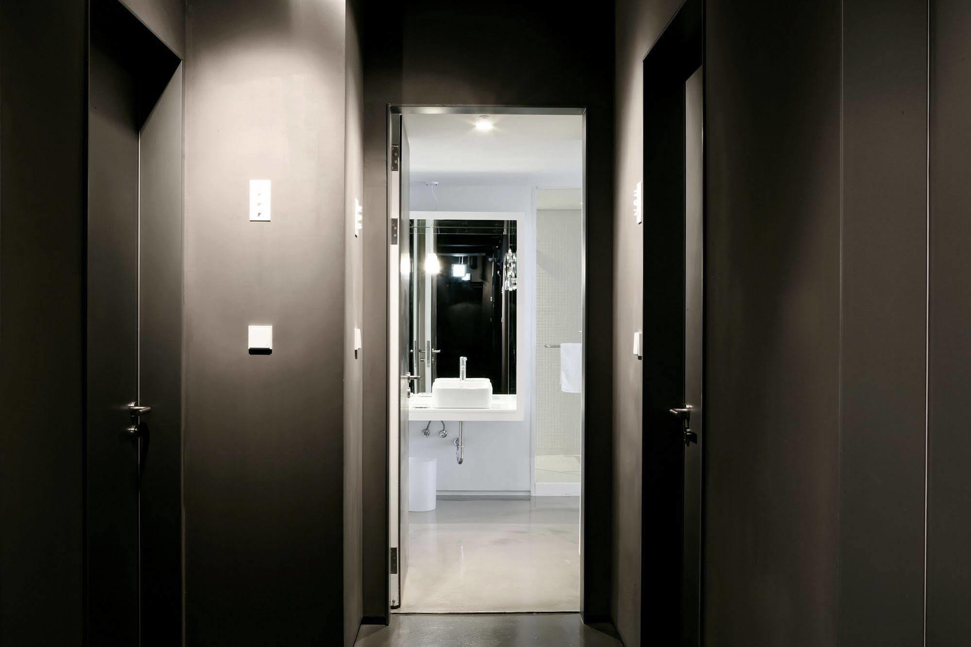 Small House Big Door 2*